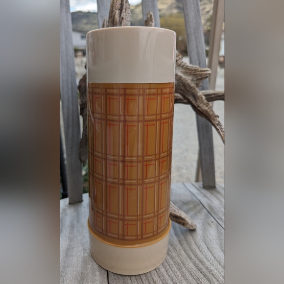 ALADDIN (1960's) Butterscotch Tartan Travel Thermos, Large Aladdin Thermos - Picture 2 of 10